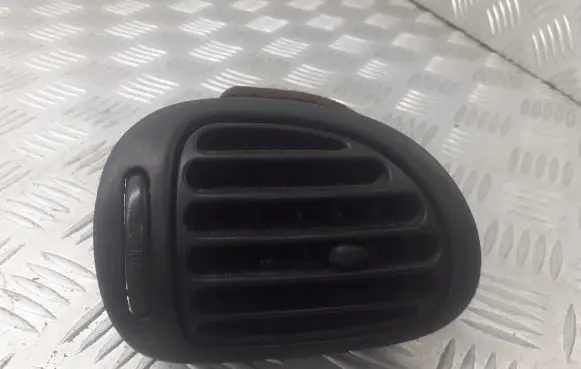 Peugeot 206 Dashboard side air vent grill/cover trim 963218877