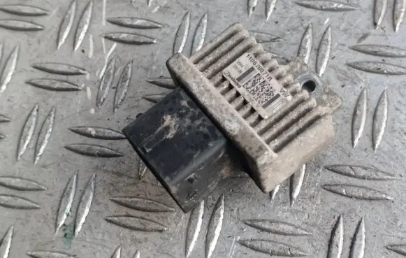 Nissan Qashqai Glow plug pre-heat relay 110678071R 2664