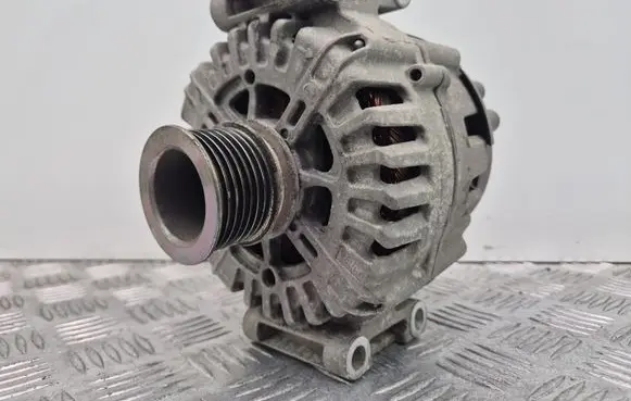 Mercedes-Benz CLS C218 X218 Generator/alternator A0009062722