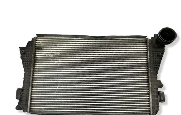 Volkswagen Touran I Intercooler radiator 1K0145803