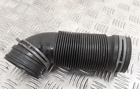 Air intake hose/pipe