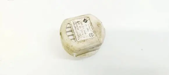 Mercedes-Benz CLS C219 Interior temperature sensor A2118300572