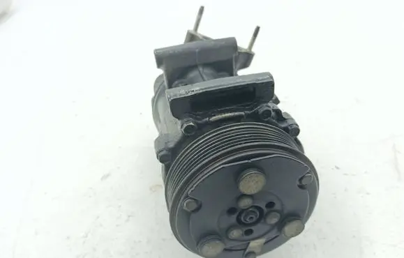 Mini Cooper Countryman R60 Air conditioning (A/C) compressor (pump) 922339203