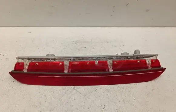 Mazda CX-7 Third/center stoplight D46151580 P4433 135V24W