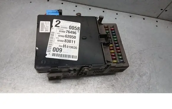 Renault Laguna II Central body control module 8200276496