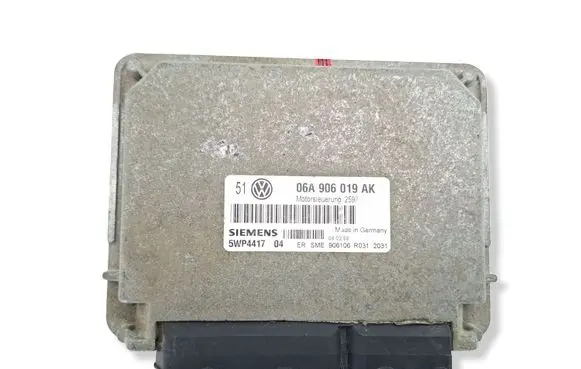 Volkswagen Golf IV Engine control unit/module 06A906019AK 5WP4417 5WP441704