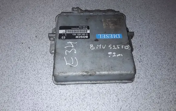 BMW 5 E34 Engine control unit/module 2244675