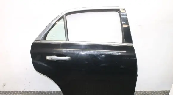 Chrysler 300C Rear door