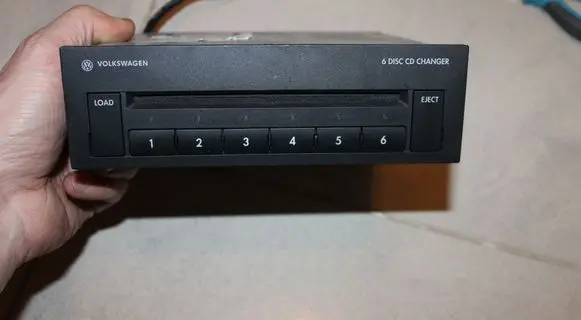 Volkswagen PASSAT B6 CD/DVD changer 3C0035110A 1DIN 1DINCDC