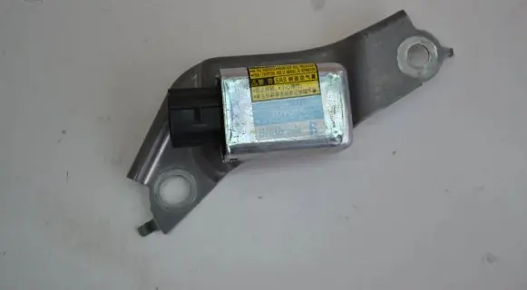 Lexus RX 450H Airbag deployment crash/impact sensor 8983348020