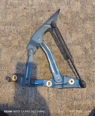 Audi TT Mk1 Engine bonnet/hood hinges 8N0823302 160102 LZ5W