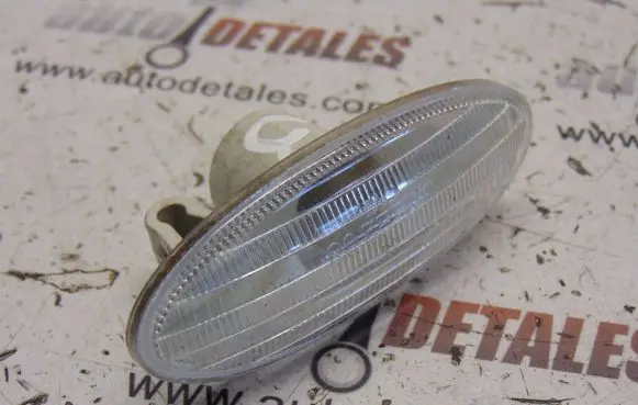 Nissan Note (E11) Front fender indicator light