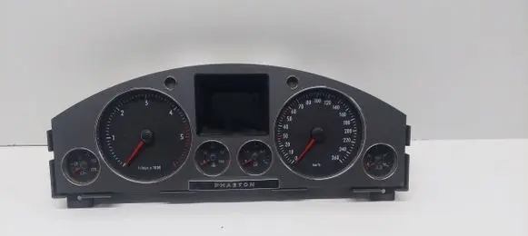 Volkswagen Phaeton Speedometer (instrument cluster) 3D0920885P 5202000051