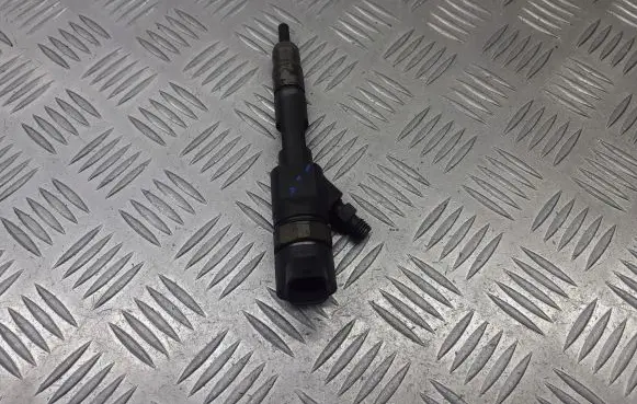 Renault Scenic II - Grand scenic II Fuel injector 82606383
