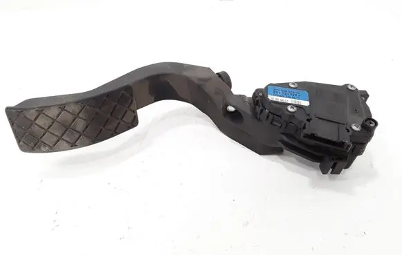Volkswagen PASSAT B5.5 Accelerator throttle pedal 8D1723523F 6PV00837602