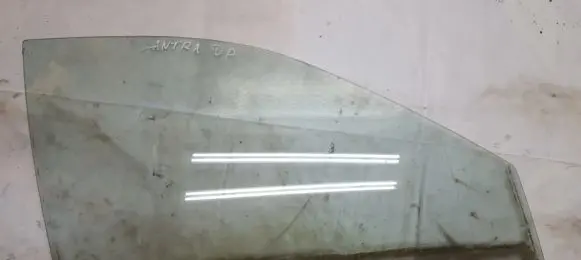 Hyundai Lantra I Front door window glass four-door