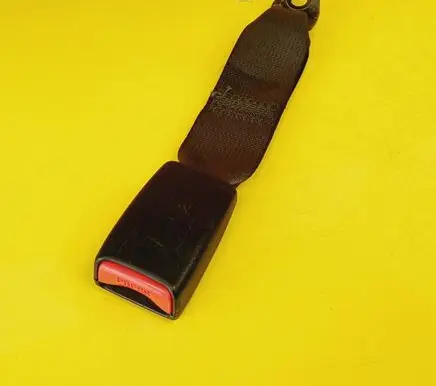 Rear seatbelt buckle