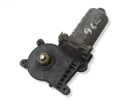 Mercedes-Benz E W210 Front door window regulator motor 0130821672