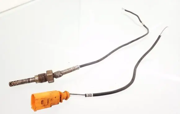 Audi A3 S3 8P Exhaust gas temperature sensor 03G906088D