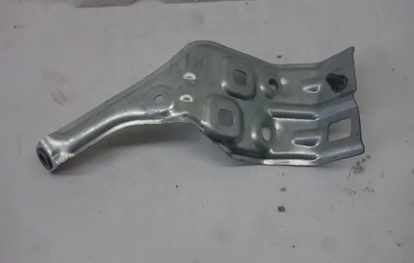 Mercedes-Benz B W247 Fender mounting bracket A2478801300