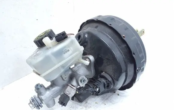 Mercedes-Benz C W203 Brake booster A0054304730 A2034300002