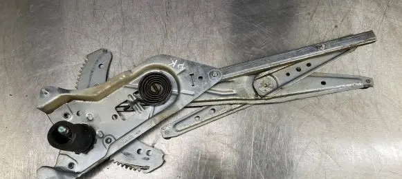 Renault Kangoo I Front door window regulator with motor 8200155793