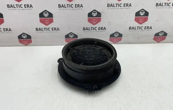 Audi A4 S4 B9 Subwoofer speaker 8W0035415