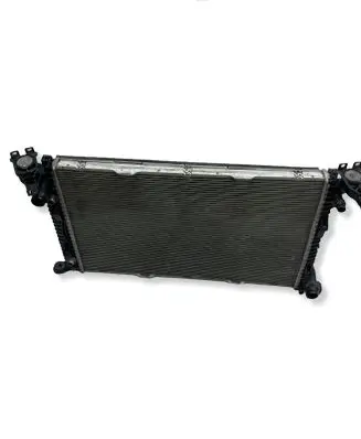 Porsche Macan (95B) Coolant radiator 8K0121251