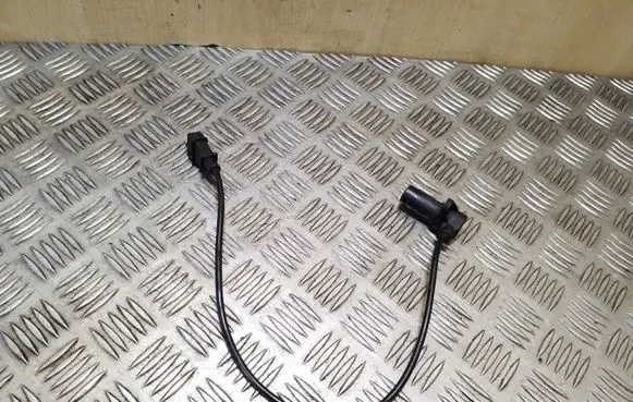 Opel Vectra B Crankshaft position sensor 0281002138