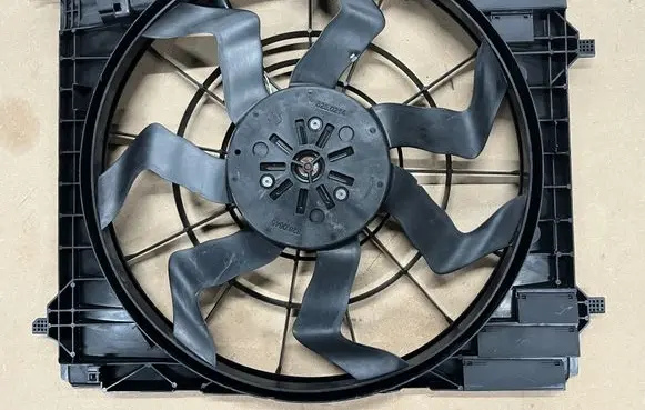 Mercedes-Benz GLE W167 Electric radiator cooling fan A1679061704