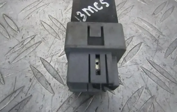 Mitsubishi Carisma Other relay mb953394