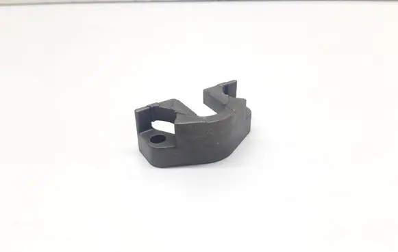 BMW 7 E65 E66 Fuel Injector clamp holder 