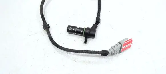 Skoda Fabia Mk2 (5J) Crankshaft position sensor 045957147C
