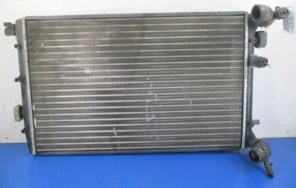 Volkswagen Polo Coolant radiator
