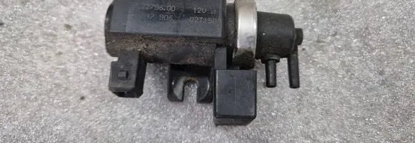 BMW X5 E53 Turbo solenoid valve 72279600 2247906