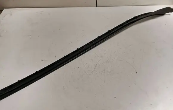 Mercedes-Benz GLE (W166 - C292) Windshield trim