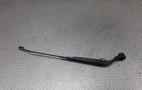 Front wiper blade arm