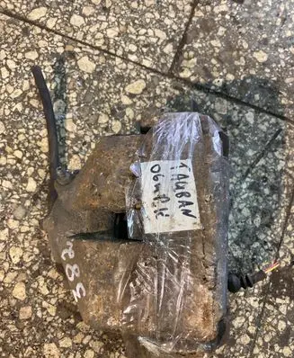Volkswagen Touran I Front brake caliper