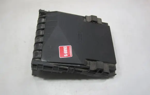 Volkswagen PASSAT B6 Fuse box cover 1K0937132F 1K0937132G