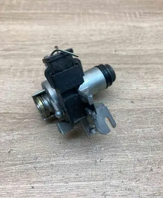 Audi A6 S6 C6 4F Tailgate exterior lock 8E0827573
