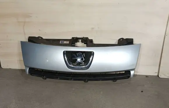 Peugeot Expert Front bumper upper radiator grill 1440171980