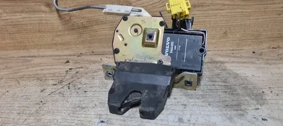 Volvo S70 V70 V70 XC Tailgate/trunk/boot lock/catch/latch 9152704