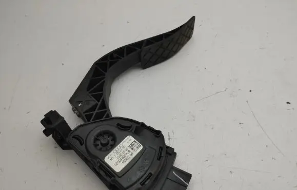 Audi A7 S7 4G Accelerator throttle pedal 8K1723523A