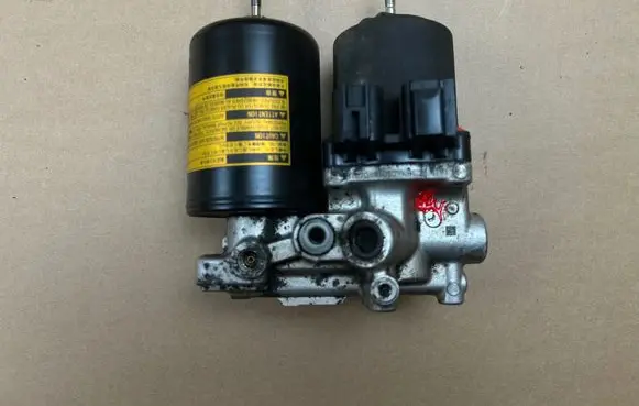 Toyota Prius (XW30) ABS Pump 4707047050
