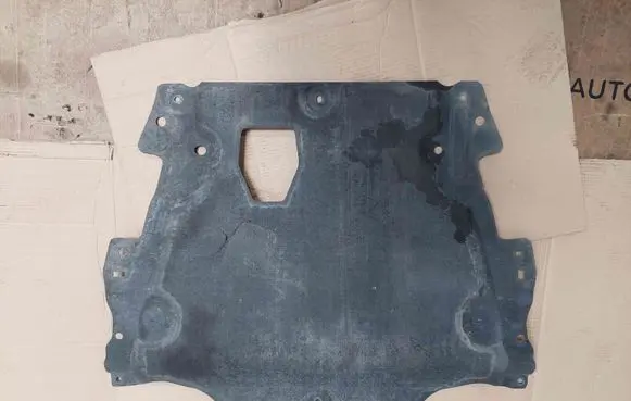 Ford Mondeo MK IV Engine splash shield/under tray AC9N6P013BB