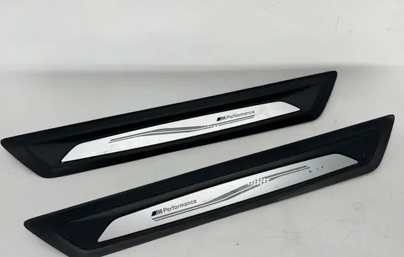 BMW 1 F20 F21 Front door trim (molding) 51472359786 51472359786R 51472359786L