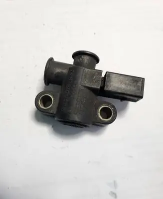 Mercedes-Benz C W203 Fuel pressure regulator 0928400292