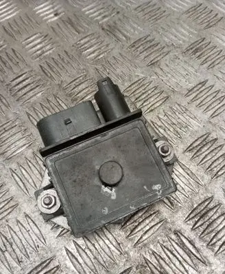 BMW 3 E90 E91 Glow plug pre-heat relay 0522120703