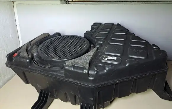 Chrysler Grand Voyager V Subwoofer speaker 05107087AE 8298AF 36670D