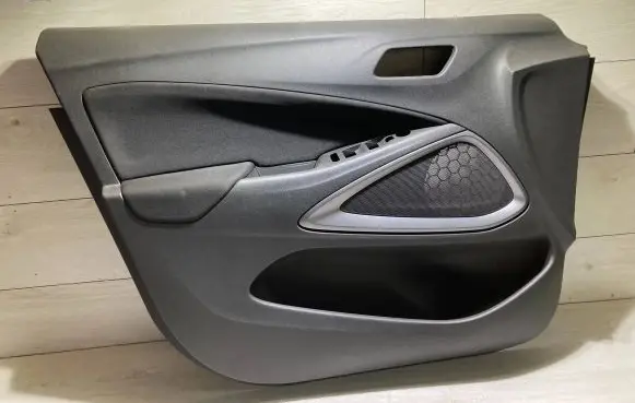 Opel Crossland X Front door card panel trim 39107862